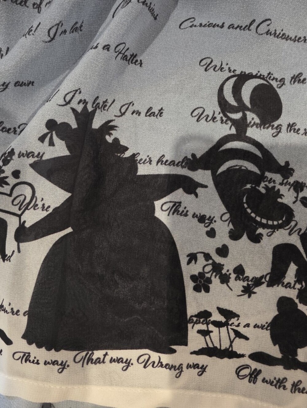 194 Her Universe Disney Alice In Wonderland Clock Silhouette Border Skirt - Picture 4 of 7
